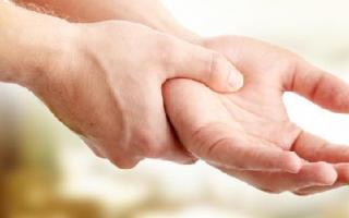 Как лечить тремор рук в домашних условиях